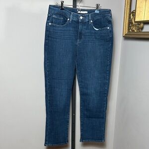 Levi’s Size 8 Classic Straight Denim Jeans